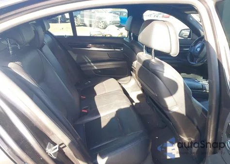 2014 BMW 740I z USA, uszkodzony, nr VIN WBAYA6C5XED826622